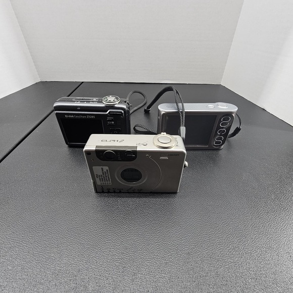 digital camera lot cannon,kodak,polaroid With Random Camera User Guides Un Teste - Picture 1 of 10